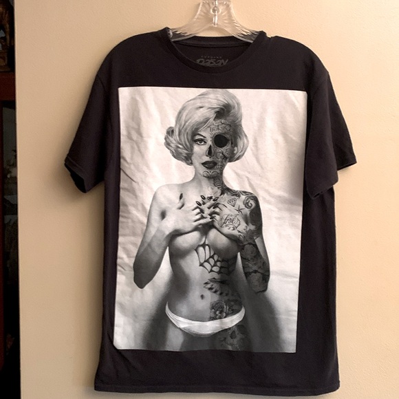 Popular Poison graphic T-shirt unisex great for halloween - Picture 5 of 8